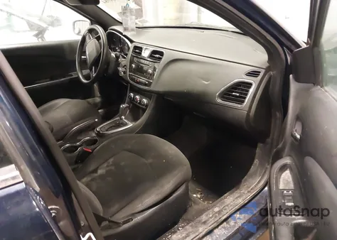 2013 Chrysler 200 Lx z USA, uszkodzony, nr VIN 1C3CCBAB7DN705066